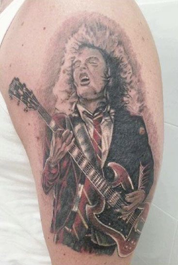 angus-young_0001_DESPUES